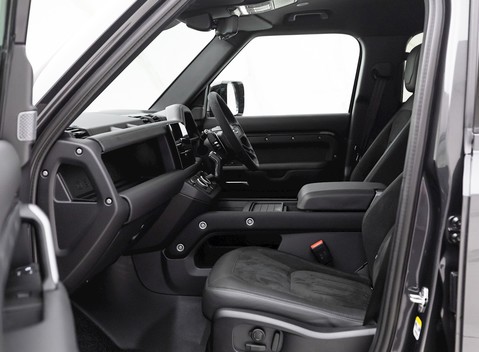 Land Rover Defender 110 V8 17