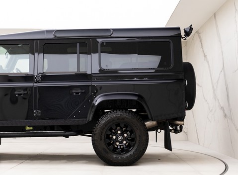 Land Rover Defender 110 XS 24