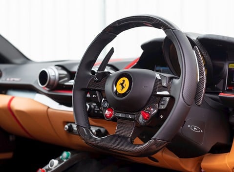 Ferrari 812 Superfast 11