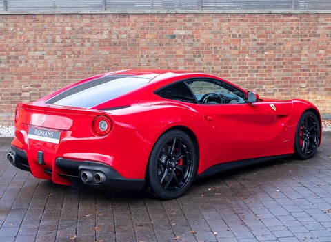 ferrari-f12-berlinetta-7