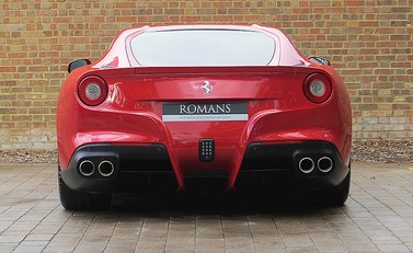Ferrari F12 Berlinetta 7