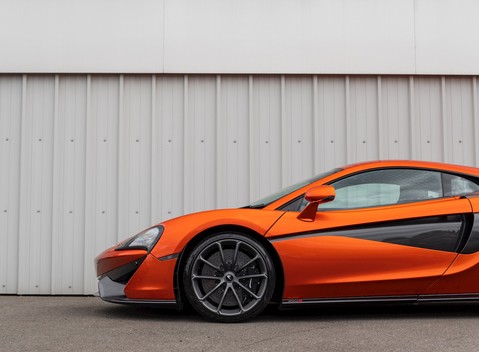 McLaren 570S 30