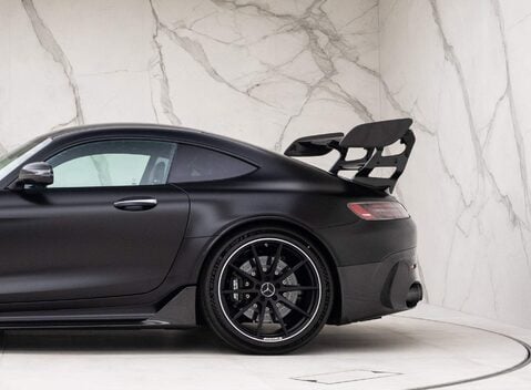 Mercedes-Benz Amg GT BLACK SERIES 33