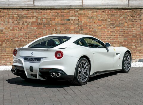 ferrari-f12-berlinetta-7