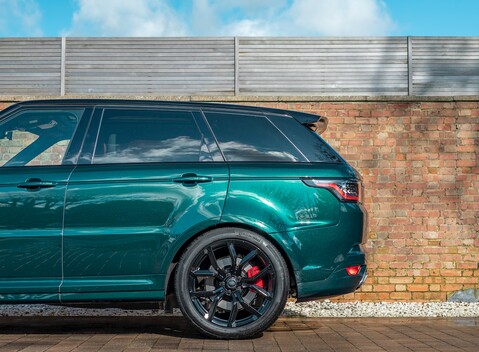 Land Rover Range Rover Sport SVR 25