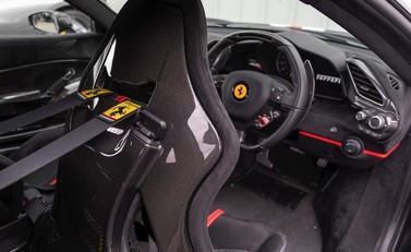 Ferrari 488 Pista 14