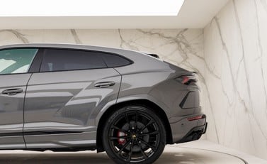Lamborghini Urus 28