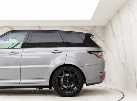 Land Rover Range Rover Sport 5.0 SVR 32