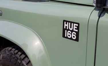 Land Rover Defender 90 Heritage Hard Top 21