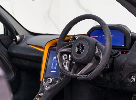 McLaren 720S Performance 11