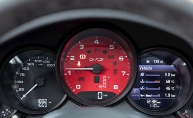Porsche 911 (991.2) Targa 4 GTS 18