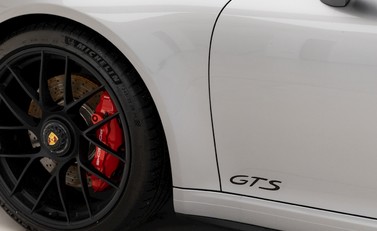 Porsche 911 (991.2) Carrera 4 GTS 26