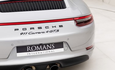 Porsche 911 (991.2) Carrera 4 GTS 29