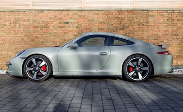 Porsche 911 50th Anniversary Edition 4