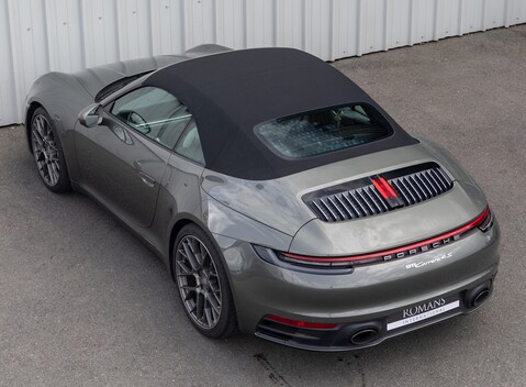 Porsche 911 (992) Carrera 4S Cabriolet 10