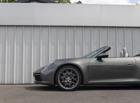 Porsche 911 (992) Carrera 4S Cabriolet 26