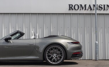 Porsche 911 (992) Carrera 4S Cabriolet 27