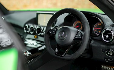 Mercedes-Benz Amg GT GT R 11