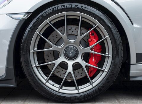 Porsche 911 (991.2) GT3 RS Weissach 10