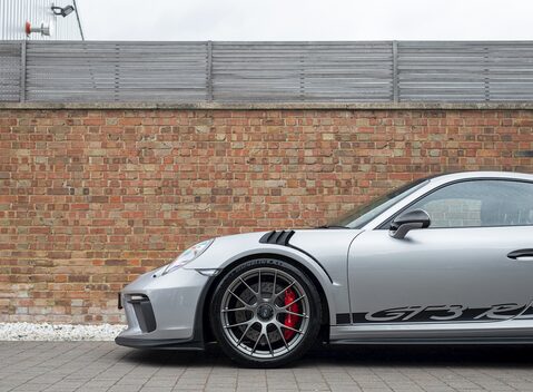 Porsche 911 (991.2) GT3 RS Weissach 32