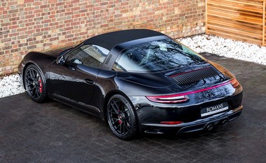 Porsche 911 (991) Targa 4 GTS 4