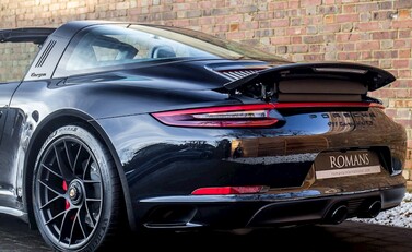 Porsche 911 (991) Targa 4 GTS 16