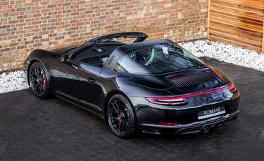 Porsche 911 (991) Targa 4 GTS 26