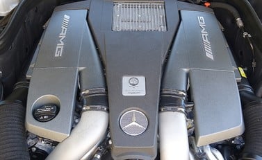 Mercedes-Benz E Class AMG 5