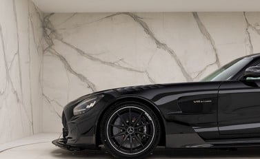 Mercedes-Benz Amg GT GT Black Series 21