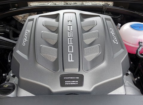 Porsche Macan Turbo Performance Package 27
