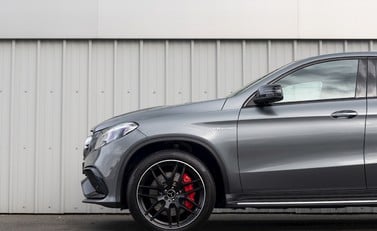 Mercedes-Benz GLE 63 S 4MATIC Night Edition 28