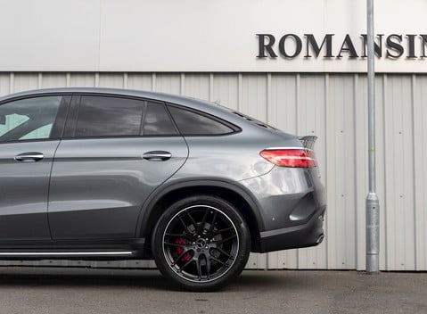 Mercedes-Benz GLE 63 S 4MATIC Night Edition 29