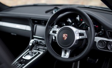 Porsche 911 50th Anniversary Edition 11