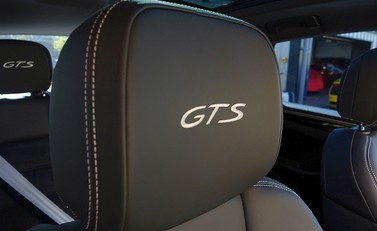 Porsche Macan GTS 21
