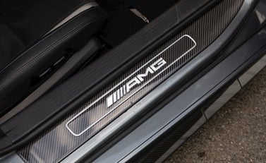 Mercedes-Benz AMG GT R GT R 19