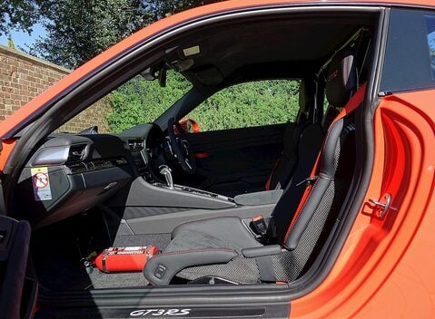 Porsche 911 (991) GT3 RS 8