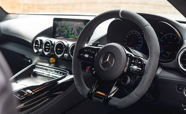 Mercedes-Benz AMG GT R GT R Pro 11