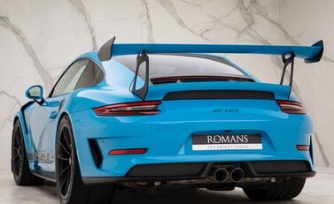 Porsche 911 (991.2) GT3 RS 3