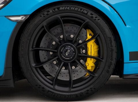 Porsche 911 (991.2) GT3 RS 8