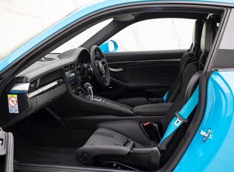 Porsche 911 (991.2) GT3 RS 12