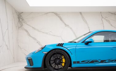 Porsche 911 (991.2) GT3 RS 24