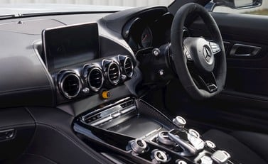 Mercedes-Benz AMG GT R GT R Premium 15