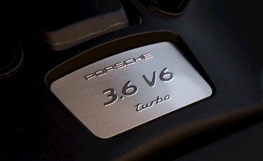 Porsche Macan Turbo 27