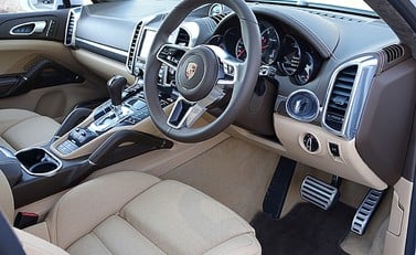 Porsche Cayenne Turbo 10