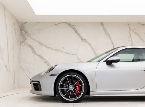 Porsche 911 (992) Carrera S 24