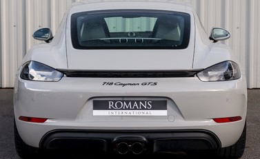 Porsche 718 Cayman GTS 5
