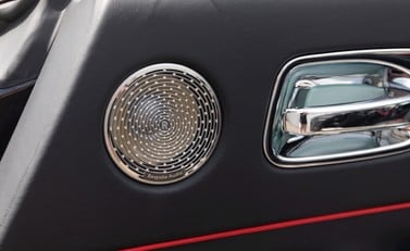 Rolls-Royce Wraith Black Badge 21