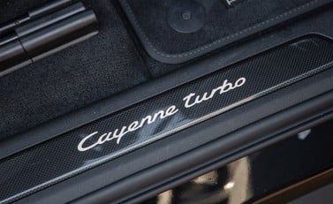 Porsche Cayenne Turbo 25