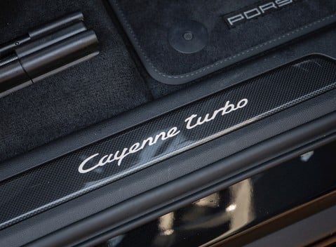 Porsche Cayenne Turbo 25