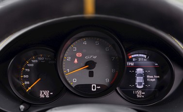 Porsche 718 Cayman GT4 16
